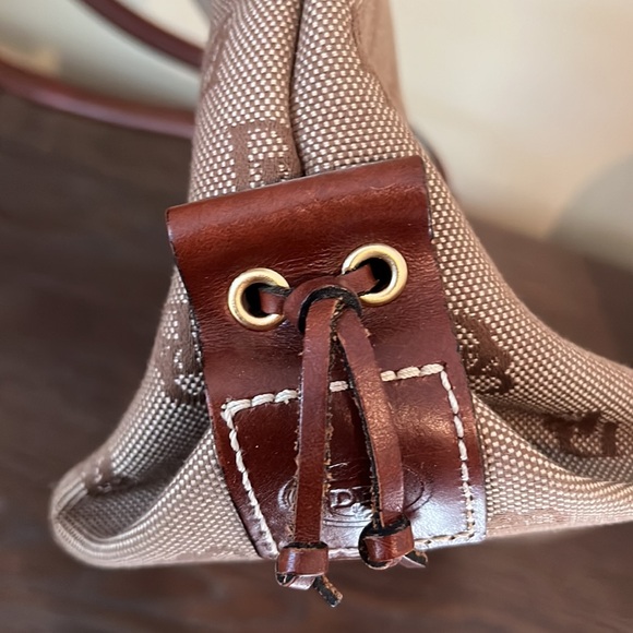 DOONEY & BOURKE Signature Tote - Picture 9 of 9